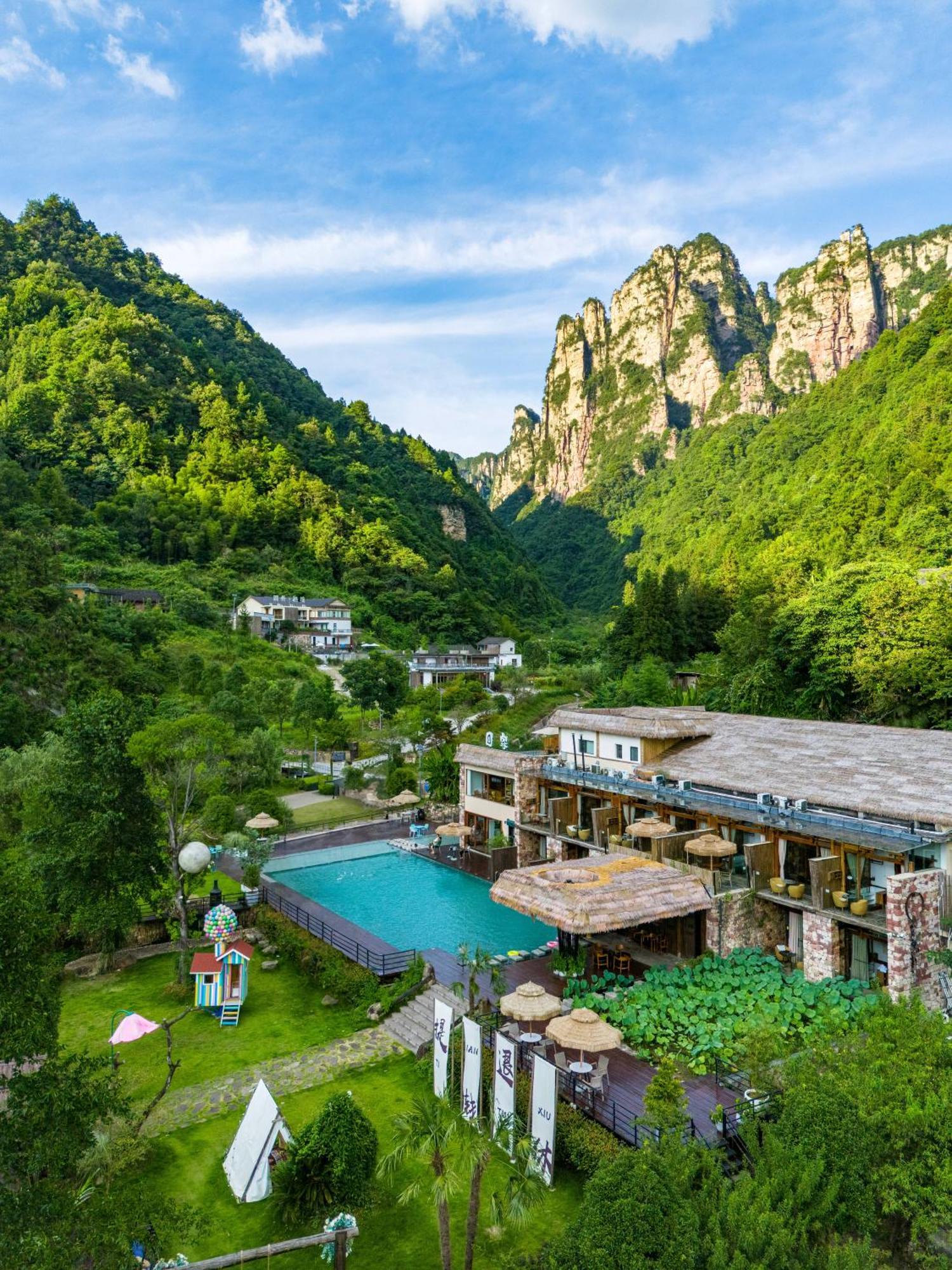 Homeward Mountain Resort Zhangjiajie Buitenkant foto